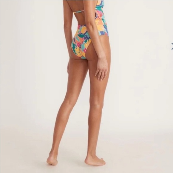 MARINE LAYER Plunge One Piece Swimsuit in Yellow Hibiscus Floral Size Small NWT - Picture 10 of 10